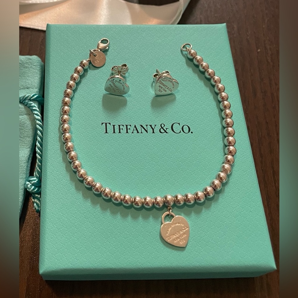 Return to Tiffany Silver Earrings & Bracelet Set